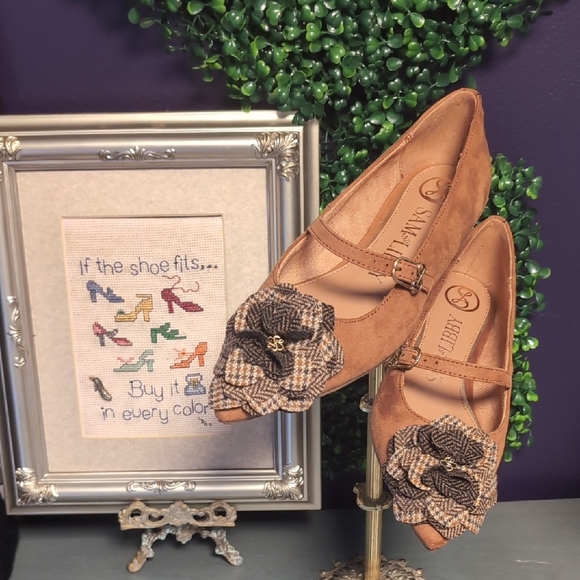 Sam & Libby Brown Flats with Plaid Floral Accent - Picture 1 of 10